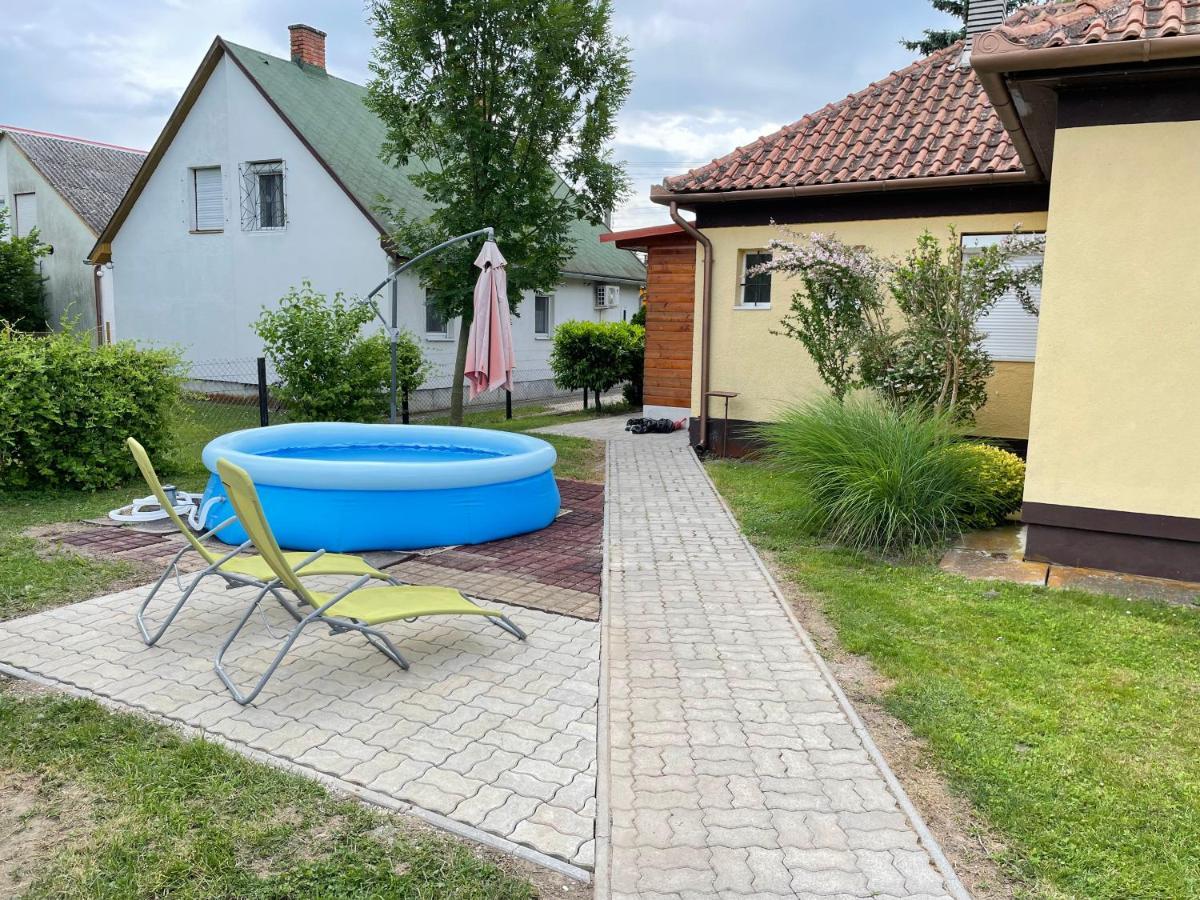 Agnes Nyaralohaz Villa Balatonmáriafürdő Exterior foto